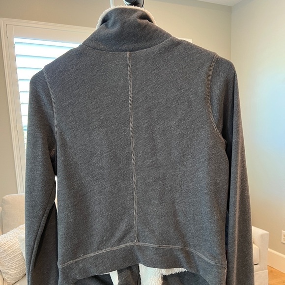 ABERCROMBIE JACKET XL - Picture 2 of 3